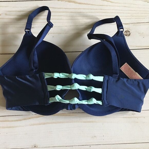 Victoria's Secret Padded Push Up Underwire Bra 32D - Picture 4 of 7